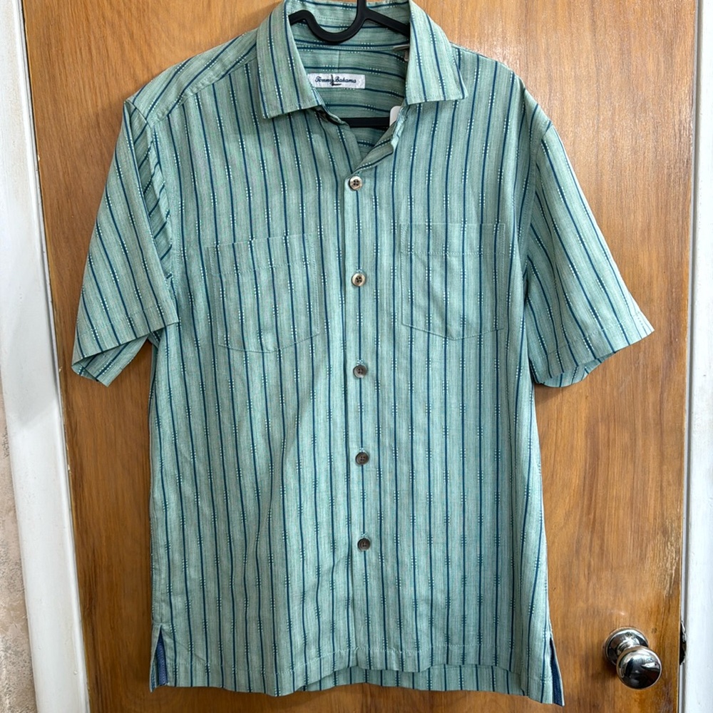 NWT Tommy Bahama Buttondown Shirt - Size Small